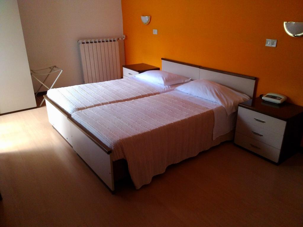 Hotel Brioni Trieste Rum bild