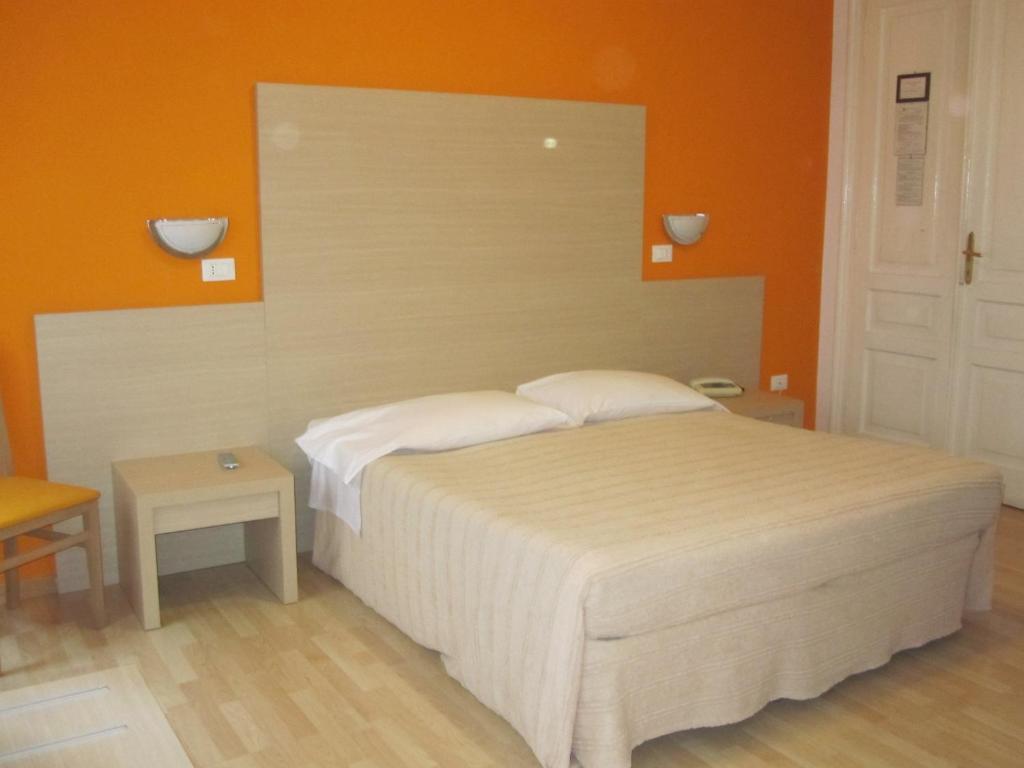 Hotel Brioni Trieste Rum bild